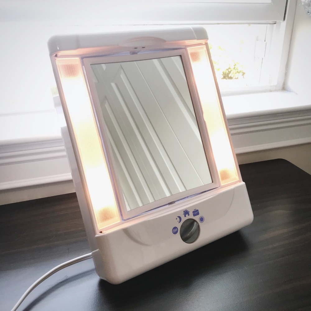 Lighted Makeup Mirror